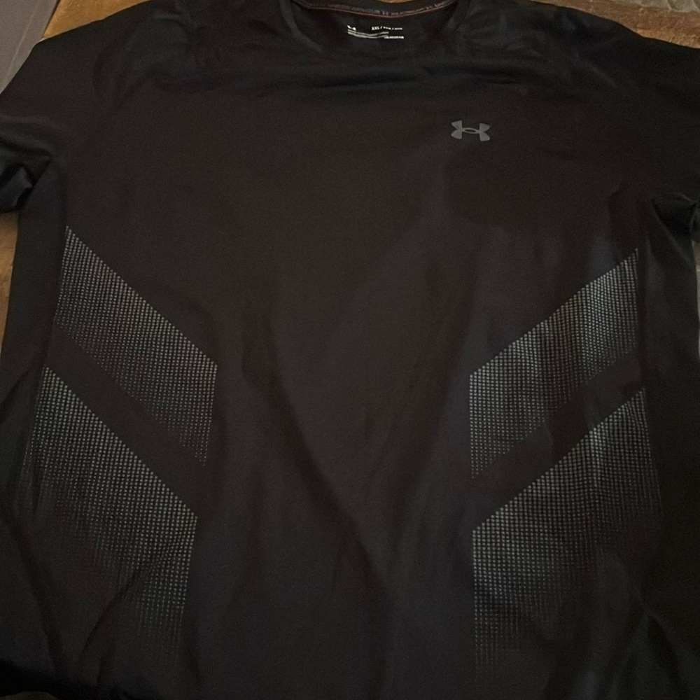 Under Armour Black Fitted dri fit XXL